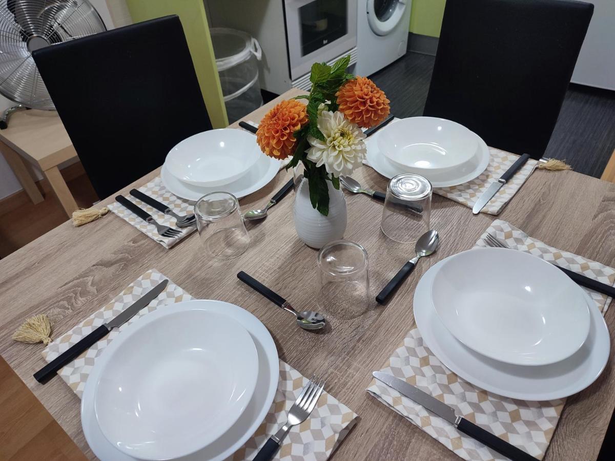 Apartamento Estrella De Теруел Екстериор снимка